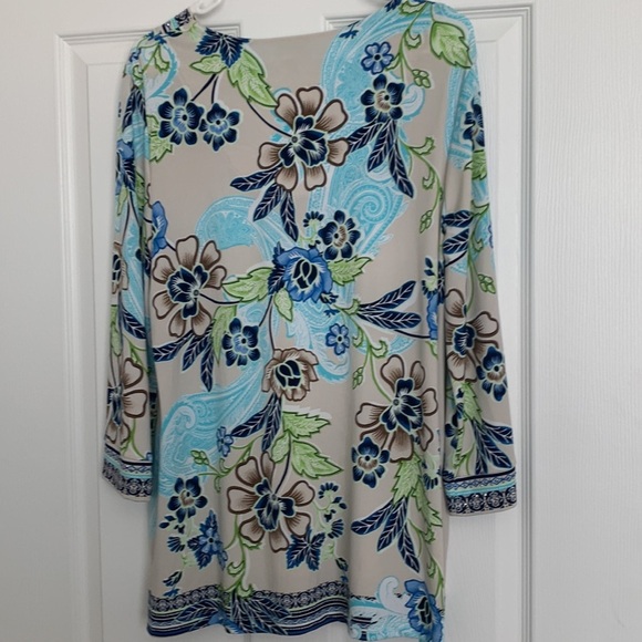 J M Collection Top - Picture 2 of 7